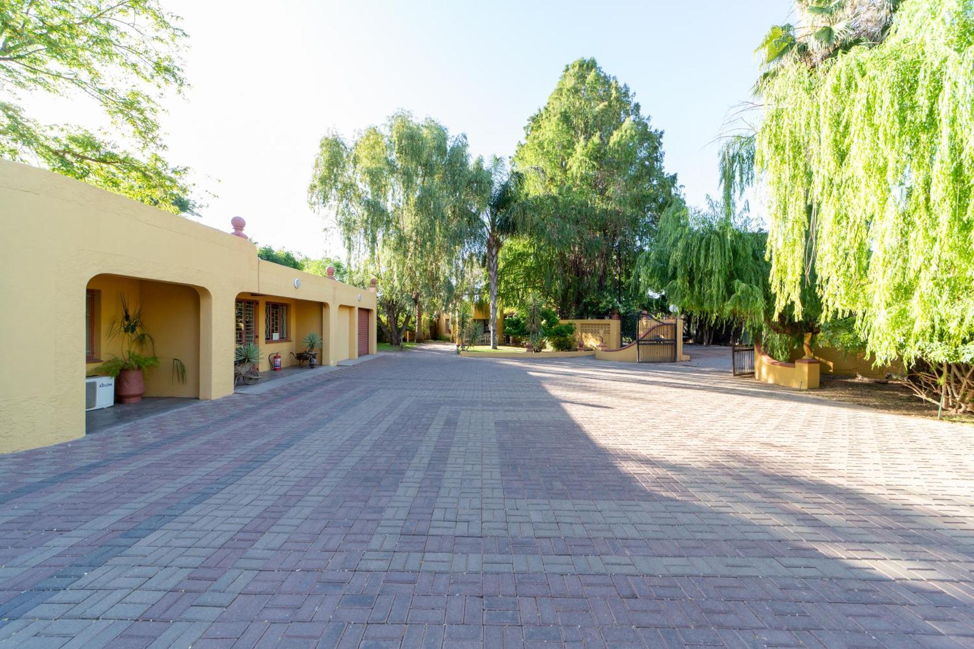 Sun River Kalahari Lodge Upington Bagian luar foto