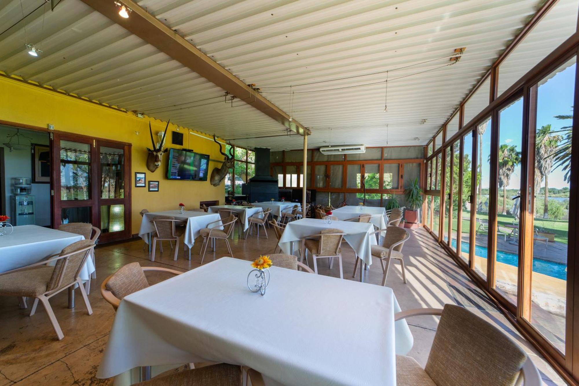Sun River Kalahari Lodge Upington Bagian luar foto