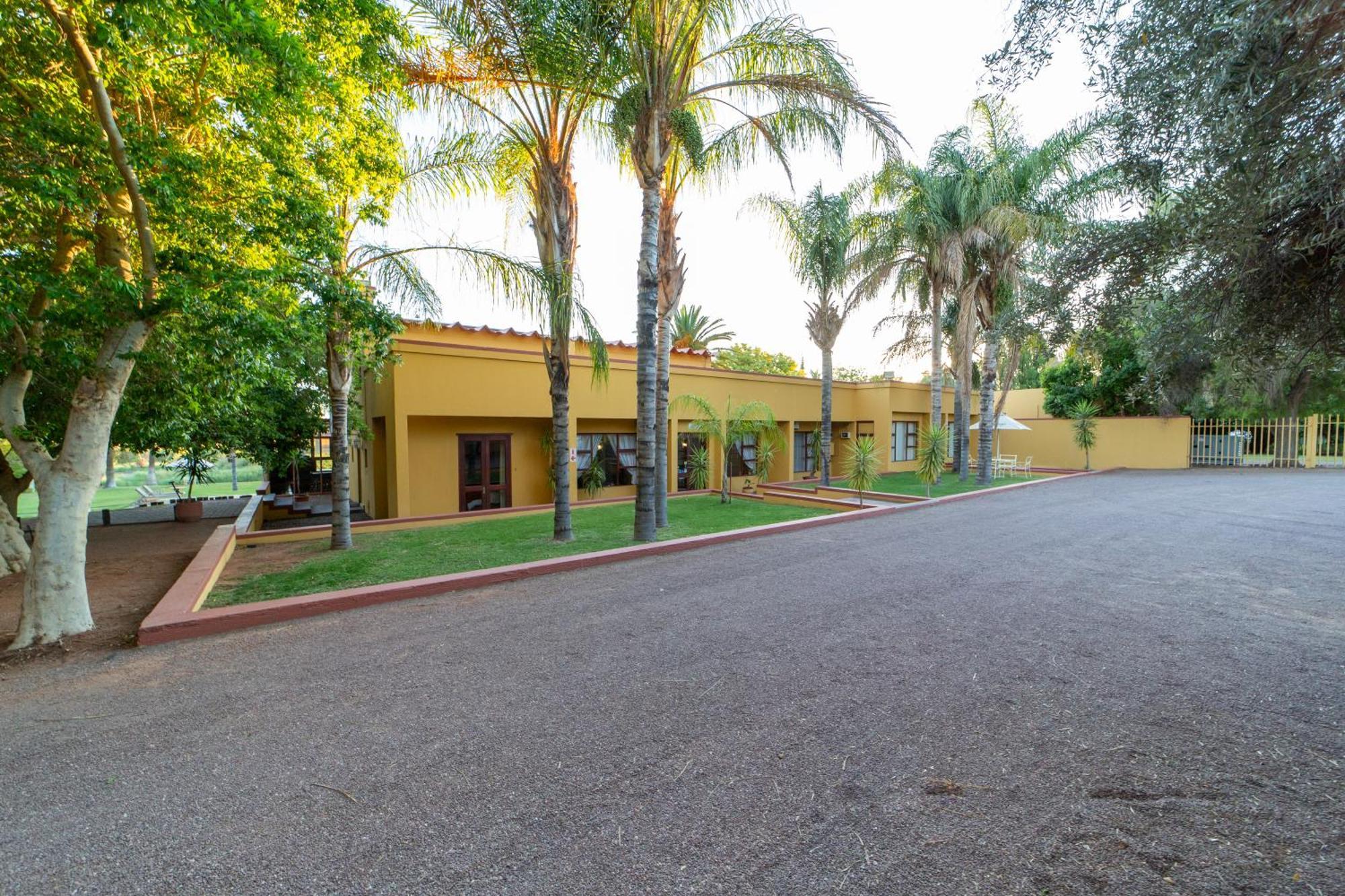Sun River Kalahari Lodge Upington Bagian luar foto